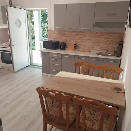 Palma * Marinici (Primorsko-Goranska)